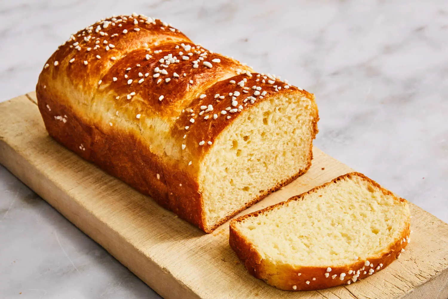 Brioche z makaronem lub dżemem
